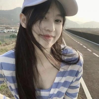 鱼跃在花见